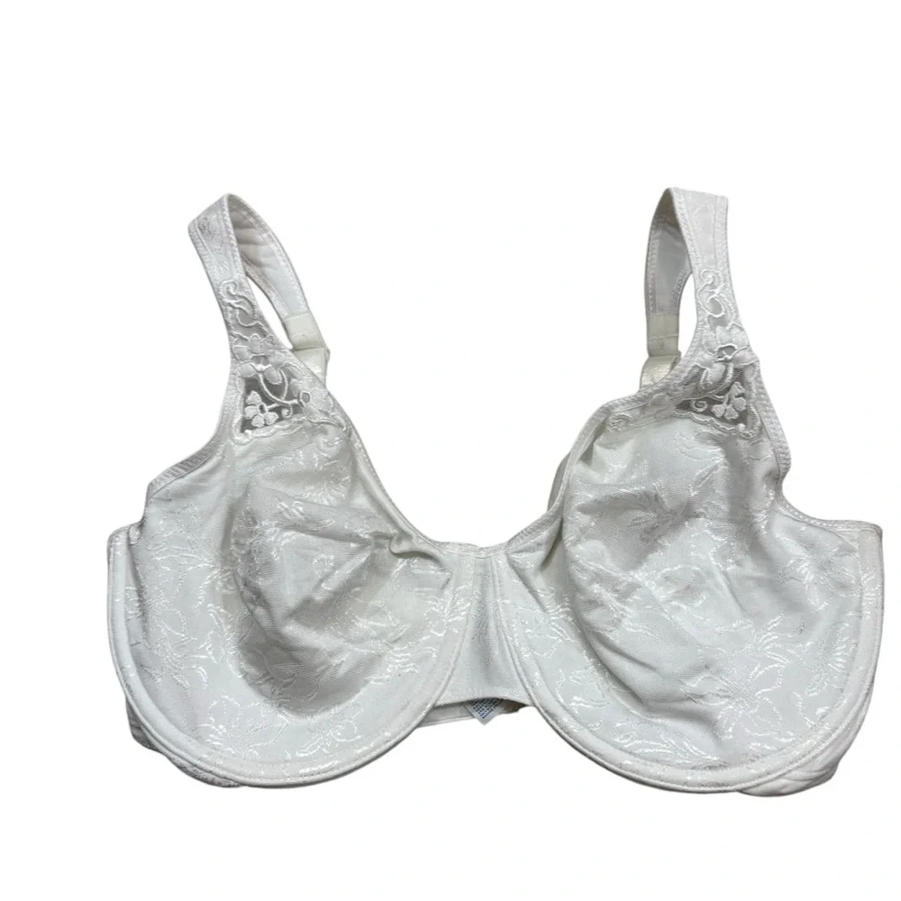 Brand new with Tags Playtex Secrets White Satin Size 36DD